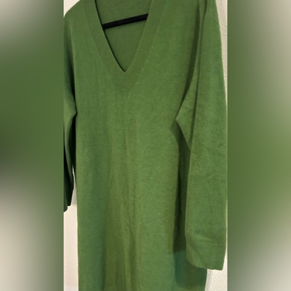 Green V-Neck Made In Italy Sweater Dress Size XL - Picture 2 of 5